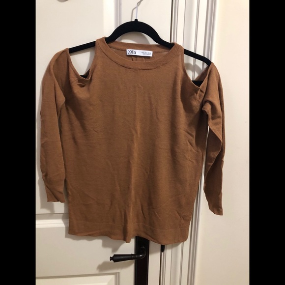 Zara tops - Picture 3 of 3